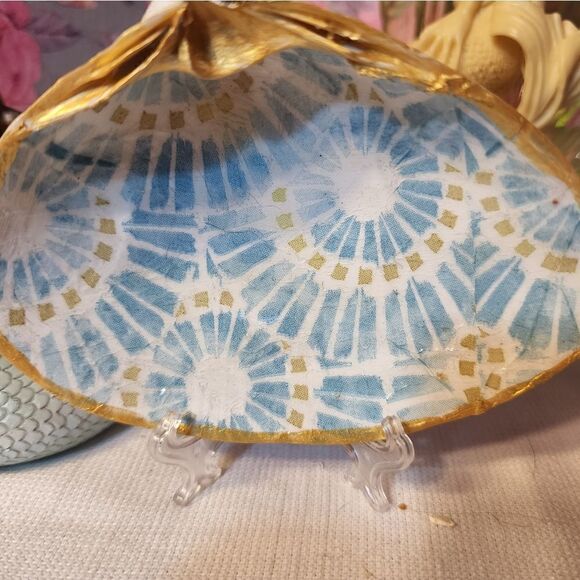 DECOUPAGE BLUE CIRCLES CLAM SHELL - Picture 6 of 11